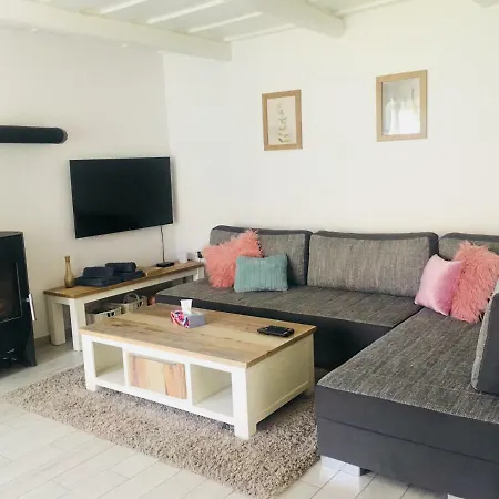Nyaraló Rákóczi12 Hollókő