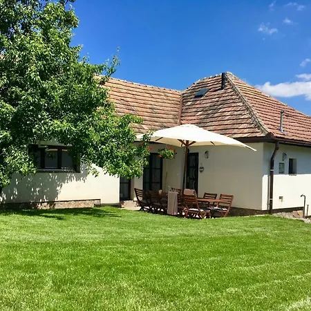 Rakoczi12 Vendeghaz Holiday home *