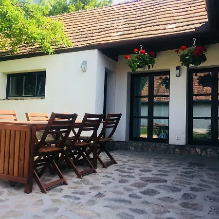 Rakoczi12 Vendeghaz Tatil Evi Hollókő